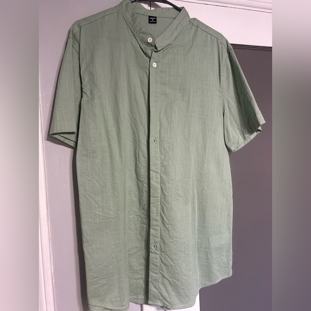 NFINITY Light Green Button-Up Shirt